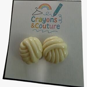 VTG Avon Cream Spiral Knot Stud Earrings Minimalist Retro Coquette Classic Work